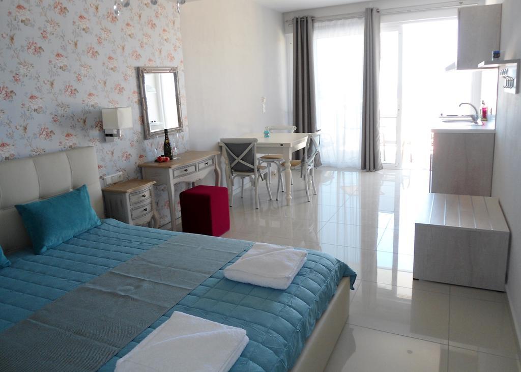Petrakis Sunset Apartment Палиохора Екстериор снимка