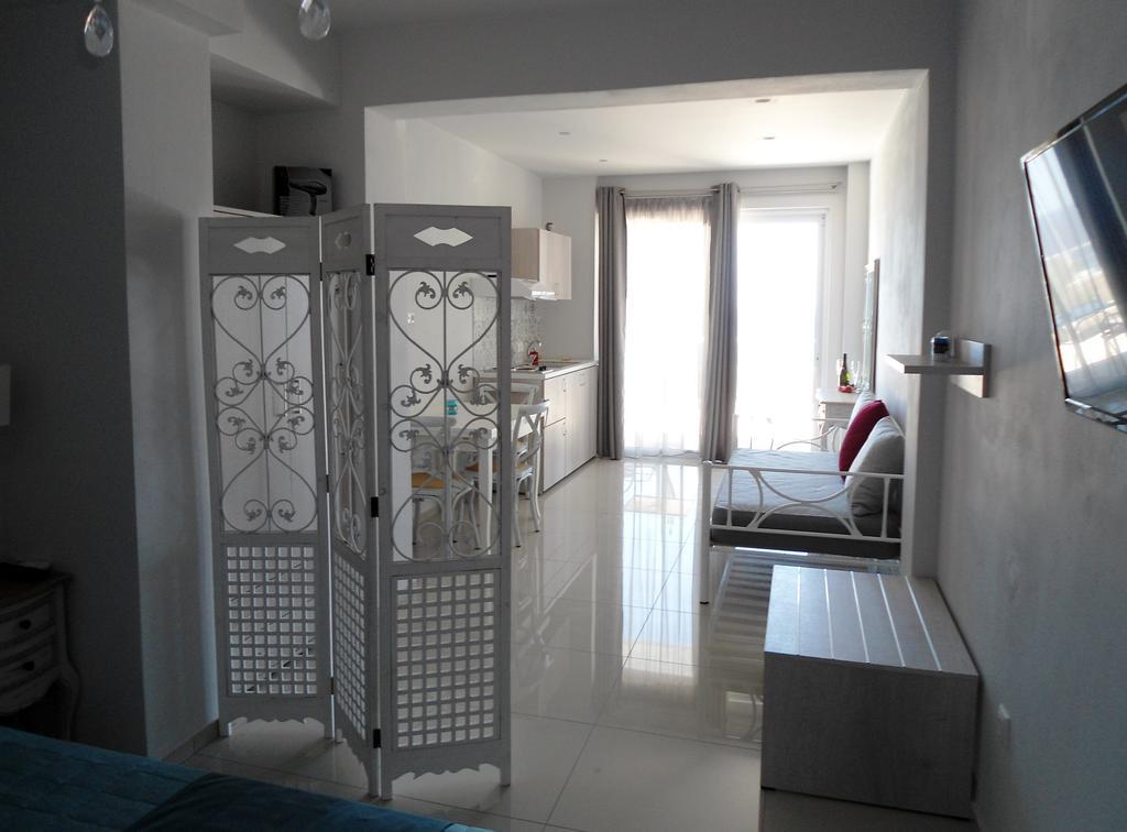 Petrakis Sunset Apartment Палиохора Екстериор снимка