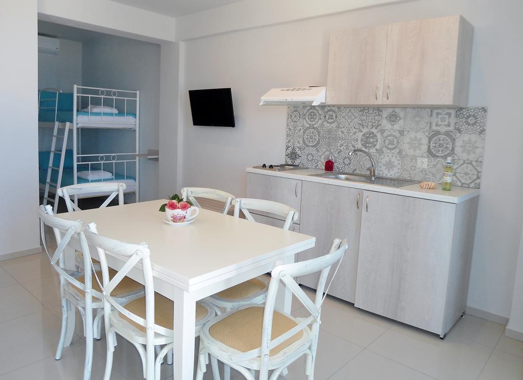 Petrakis Sunset Apartment Палиохора Екстериор снимка