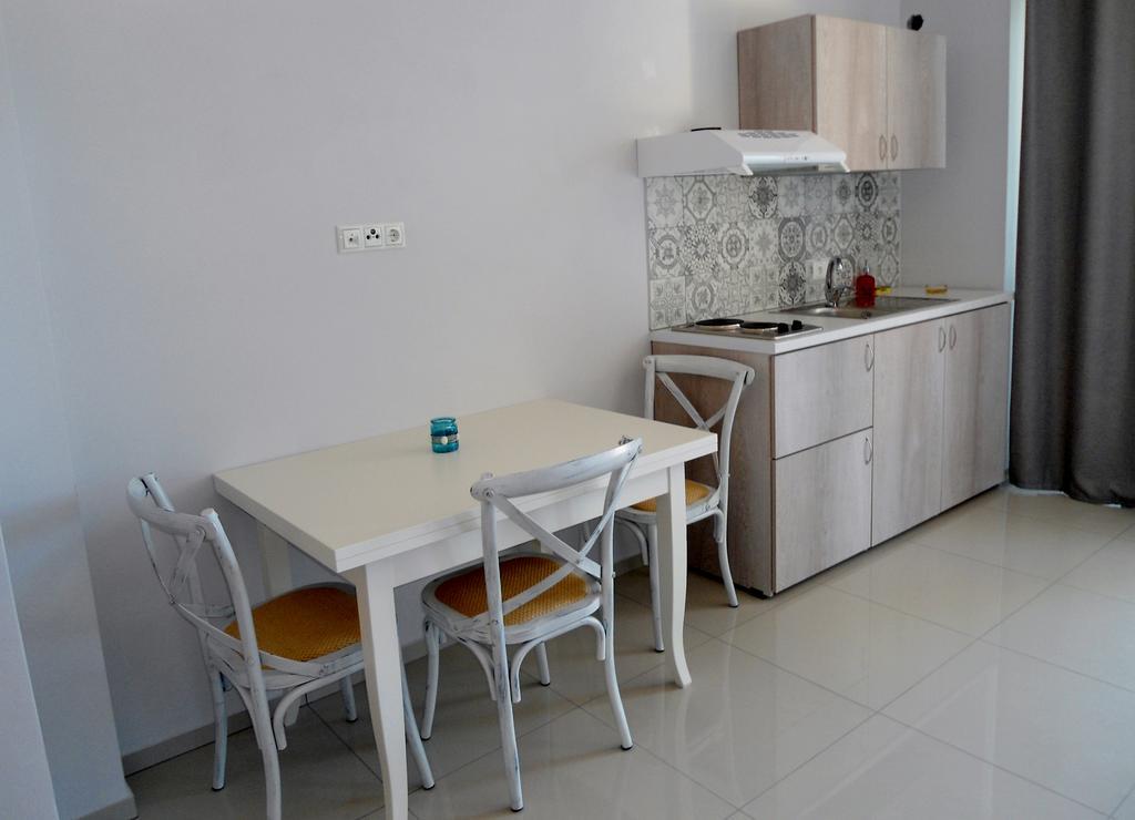 Petrakis Sunset Apartment Палиохора Екстериор снимка